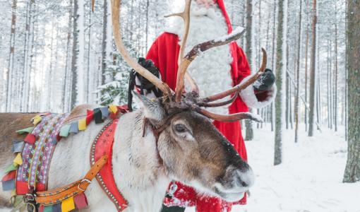 Samsungin kampanja tuo perheet Joulupukin luo Rovaniemelle