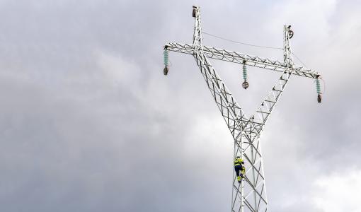 Lounais-Suomen toimitusvarmuus paranee - Caruna uudistaa yli 100 kilometriä suurjännitteistä sähköverkkoa